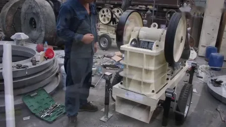 Small Mini Portable PE150X250 Diesel Engine Gravel Rock Stone Crushing Mobile Gold Ore Crusher Jaw Crusher Machine for The Stone